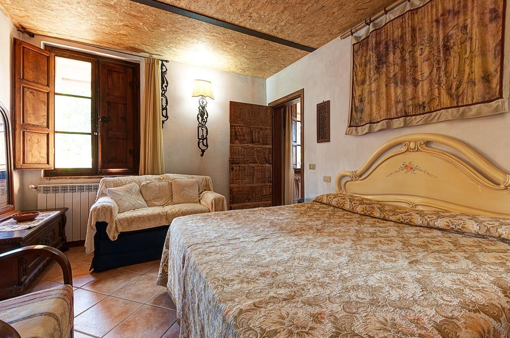 Appartamenti Alcantara E Damasco Abbadia di Montepulciano Værelse billede